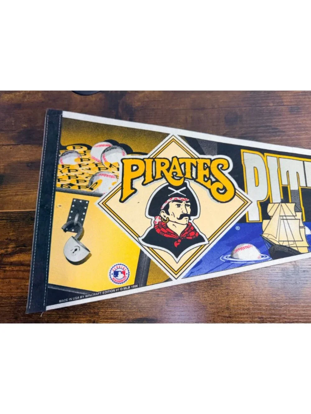 Pittsburgh Pirates MLB 1996 Vintage Felt Pennant By WinCraft Sports 30 inches